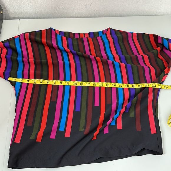 Trina Turk Womens Top Shirt size Medium Striped Boxy Popover Smooth - Picture 8 of 13